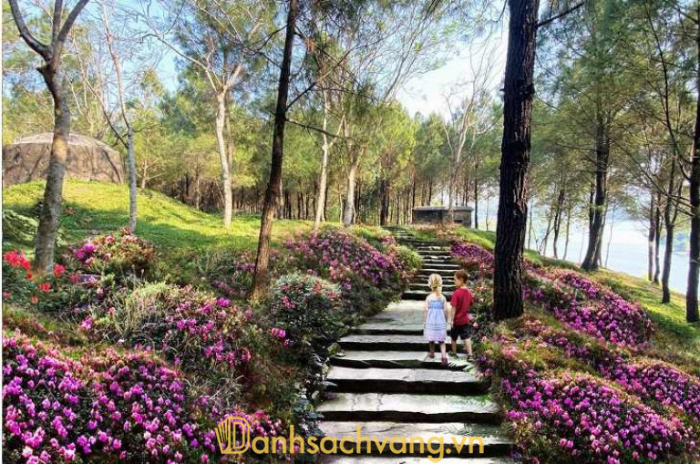 Đừng bỏ qua đồi Vọng Cảnh tại Huế