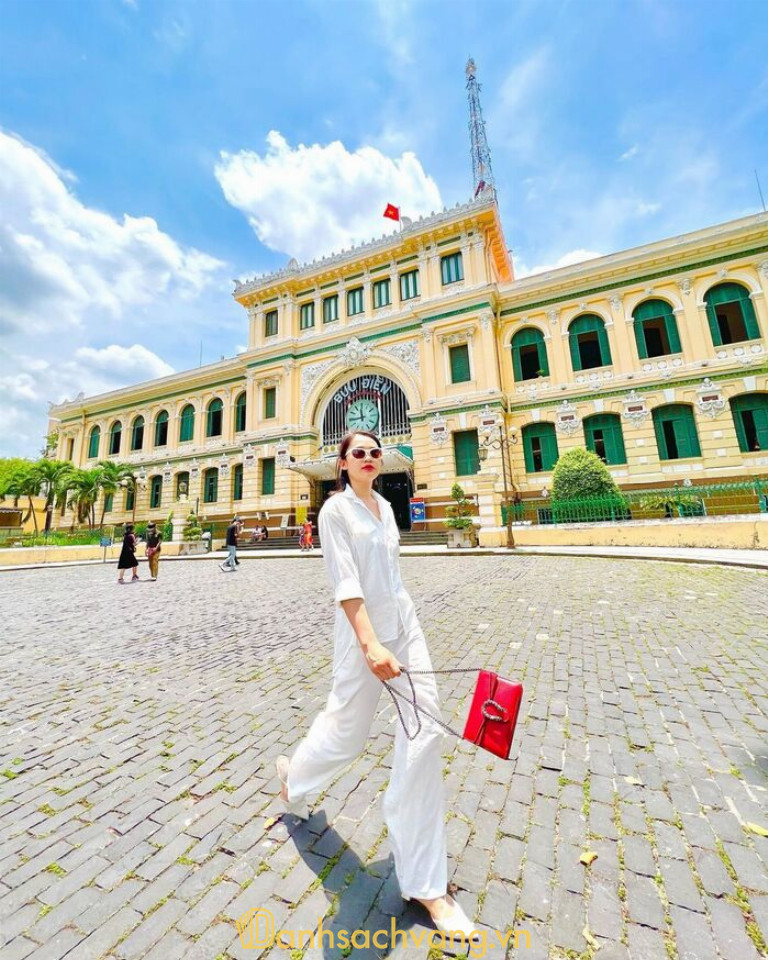 Check-in bưu điện trung tâm TPHCM