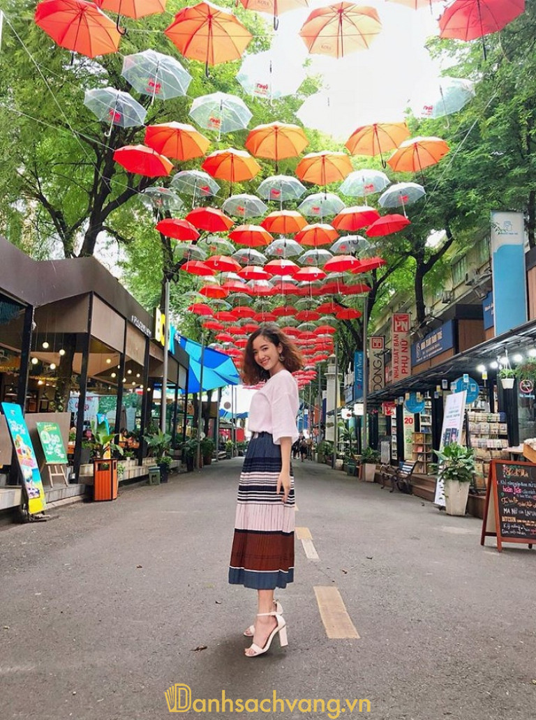 Checkin tại Đường sách Nguyễn Văn Bình