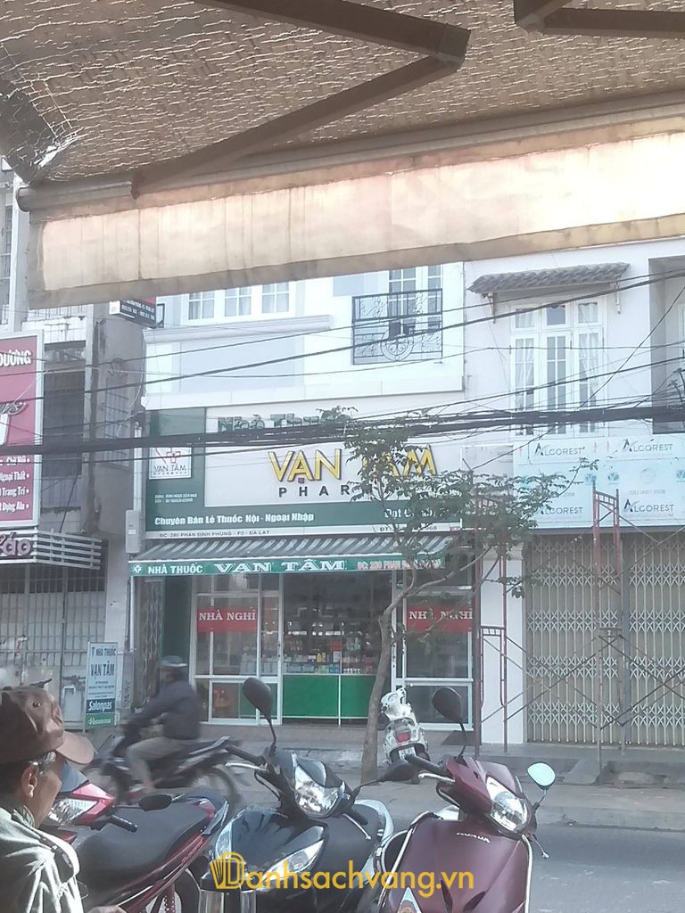 Nhà thuốc Vạn Tâm Đà Lạt tại 280 Phan Đình Phùng