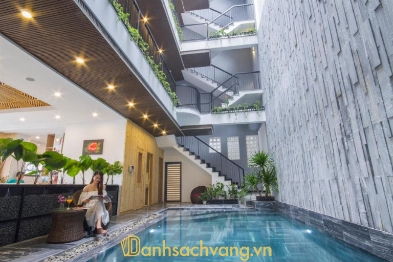 King House Villa Hotel – 301-303 Chính Hữu, Phường Sơn Trà