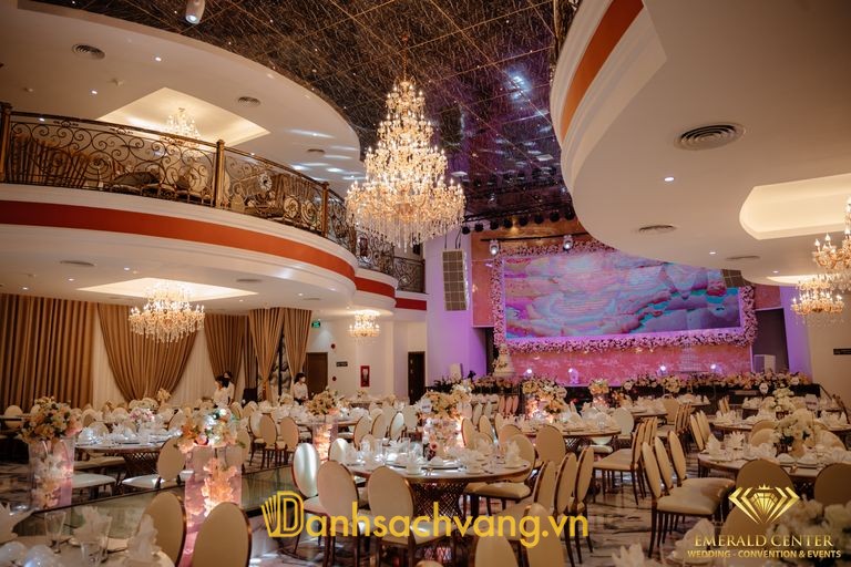 Emerald Center - trung tâm tổ chức tiệc cưới ở Khánh Hòa