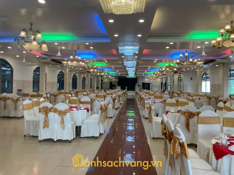 Nhà Hàng Tiệc Cưới Hải Âu tại Bến Lức Tây ninh với không gian sảnh tiệc trần cao rộng rãi