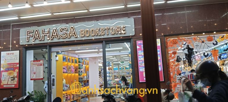 Nhà Sách FAHASA Cần Thơ tại đường 30 Tháng 4