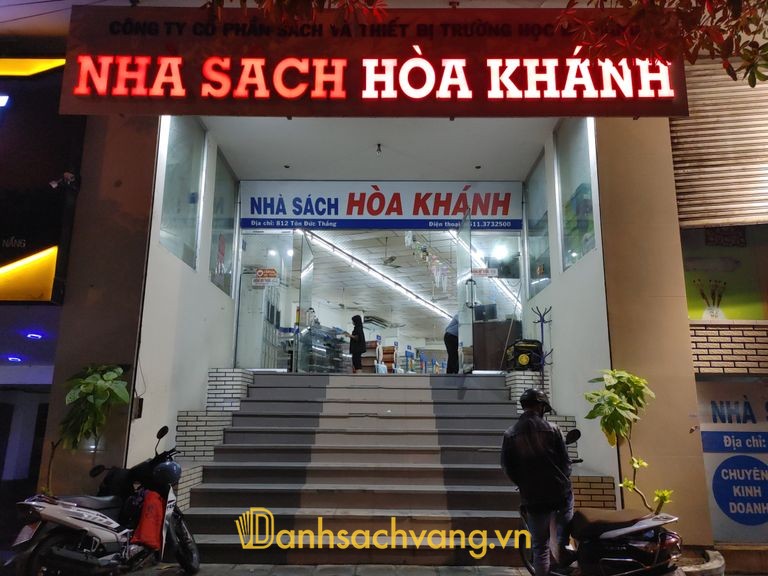 Nhà sách Hòa Khánh tại 812 Tôn Đức Thắng Đà Nẵng