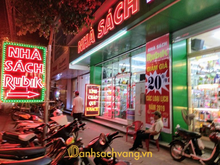 Nhà Sách Trung Tâm - 73 Trần Nguyên Hãn Hải Phòng