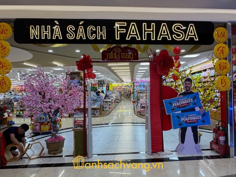 Nhà sách FAHASA Hưng Yên tại Vincom Mega Mall