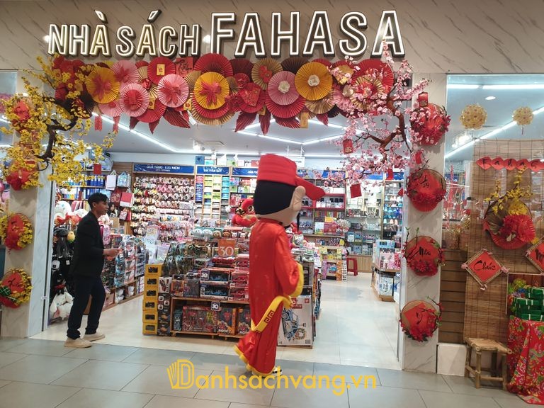Nhà sách FAHASA Ninh Bình tại trung tâm thương mại GO
