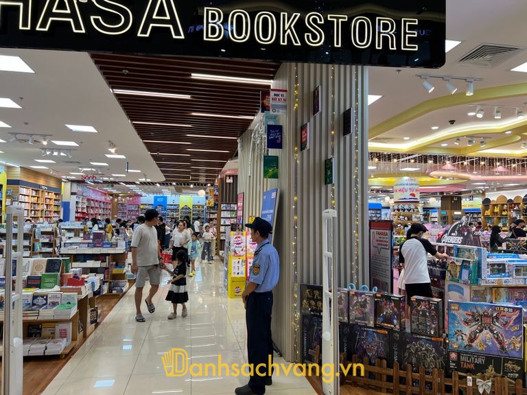 Nhà sách Tân Bình tại đường Trường Chinh