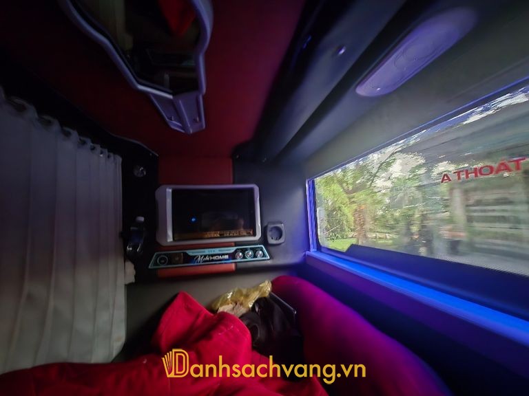 Nhà xe Quý Thảo phục vụ hành khách bằng limousine tuyến Đà Nẵng đi Buôn Ma Thuột