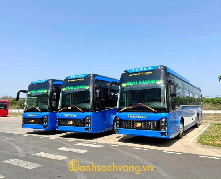 Xe limousine Hải Luân phục vụ hành khách trên tuyến Sài Gòn Đắk Lắk