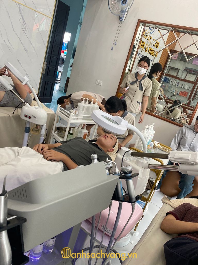 Phòng Khám Da Liễu Thẩm Mỹ Dr Tạ Chà tại Uông Bí, Quảng Ninh
