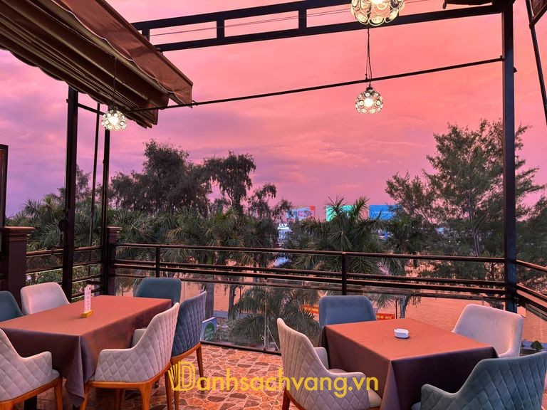 River Bar Cần Thơ - rooftop cocktail bar tại bến Ninh Kiều
