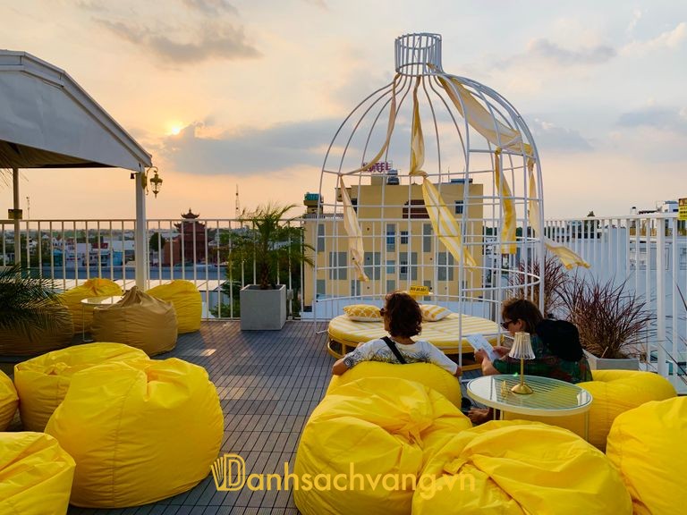 VUCA SKY LOUNGE - Quán bar ở Đồng Tháp có không gian rooftop