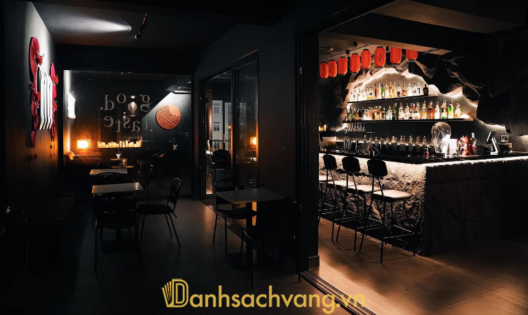 Hang Cocktail Bar – 164 Xuân Diệu, Thành Sen