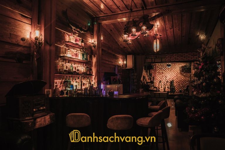 Rainy Rhythm Hidden Cocktail Bar - quán bar ở Lâm Đồng
