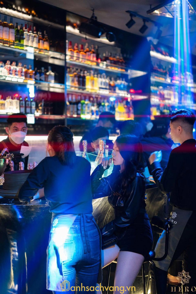 Hero Lounge Bar & Pub – 27 Trần Phú, Phường Hạc Thành