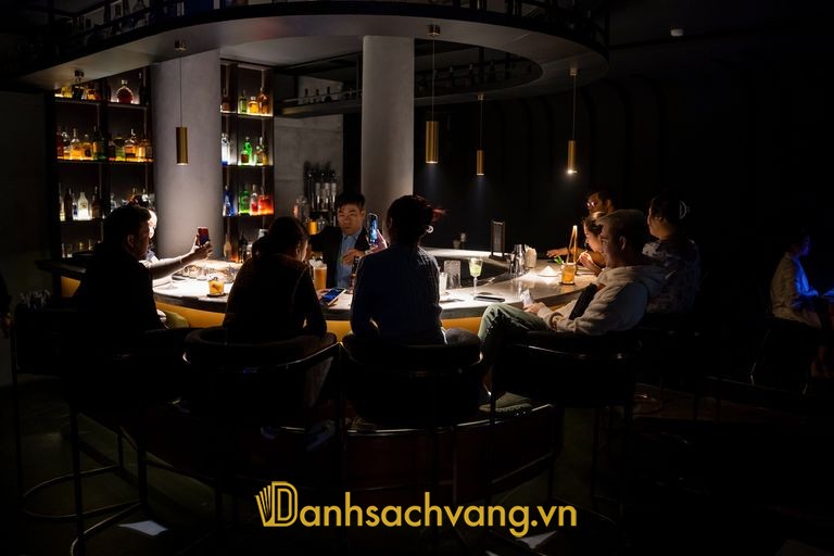 AURA Cocktail Bar - quán cocktail sáng tạo tại TP Huế