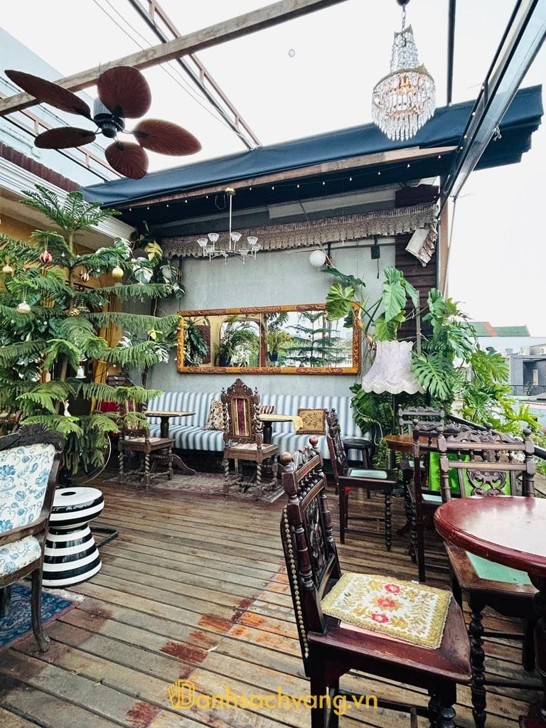 BarLab - rooftop cocktail bar tại TP Huế