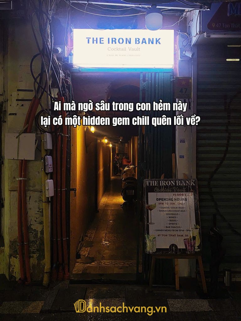 The Iron Bank Cocktail Vault - quán bar phong cách cổ điển ở TPHCM