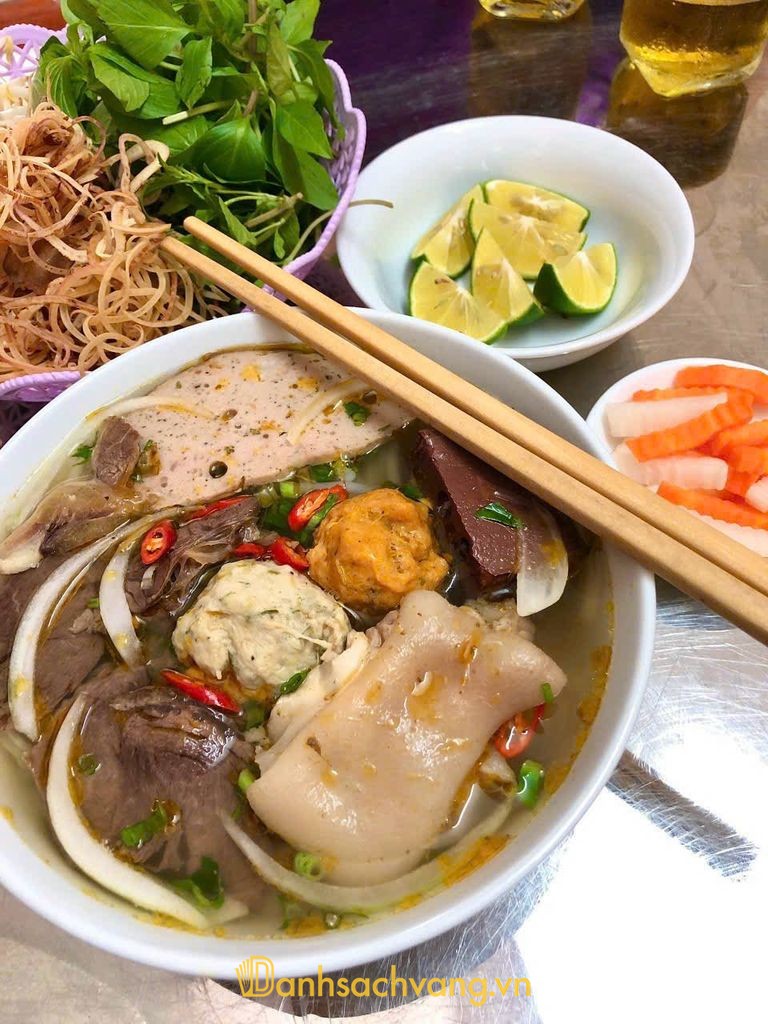 Bún bò Huế Gia truyền cô Nga - 277 Hoàng Minh Thảo Hải Phòng