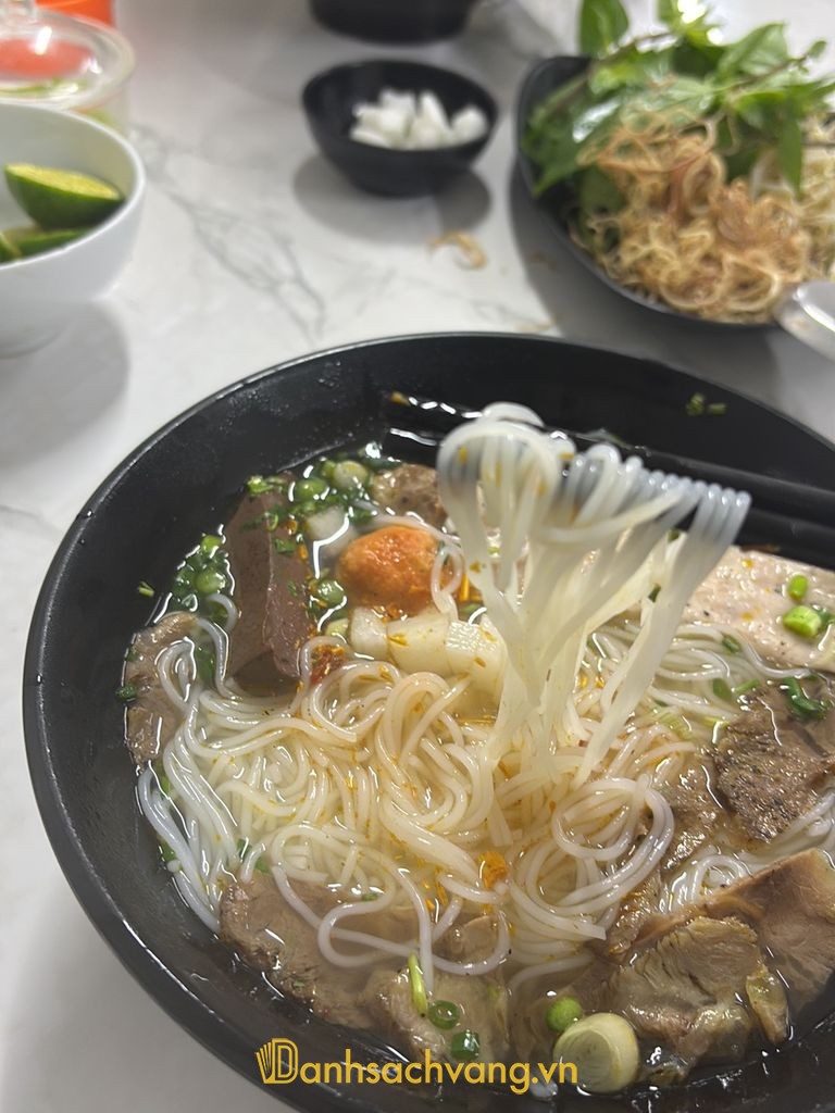 Quán Bún Bò Huế tại 354 Lạch Tray Hải Phòng