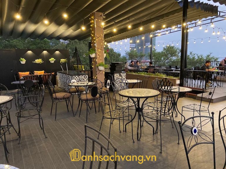 Lighthouse Coffee - quán cà phê ở Quảng Ninh