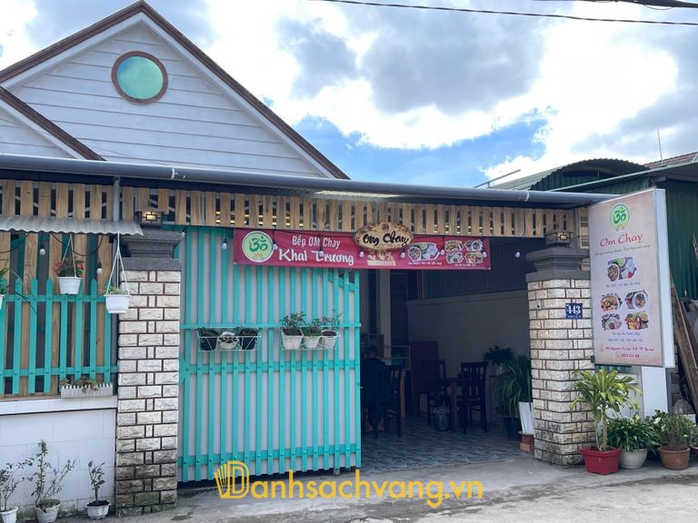 Nguyệt Quang Vegan Bếp OM Chay tại Lâm Đồng