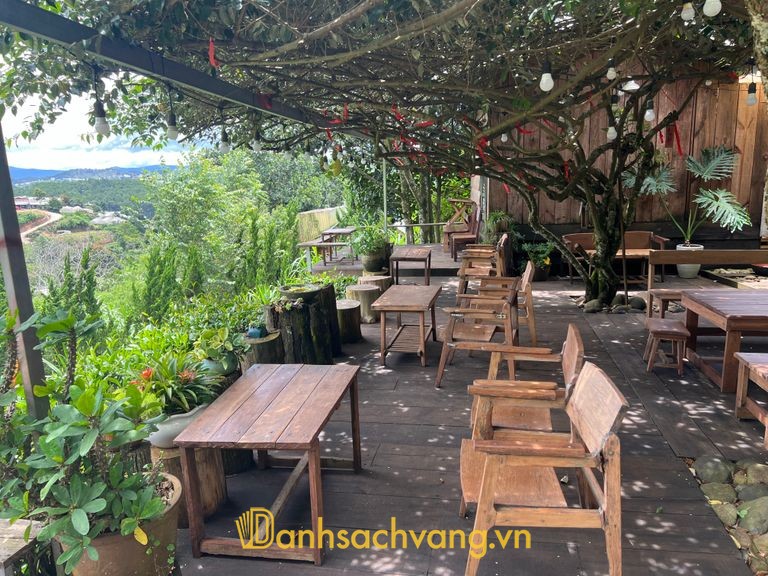 Thong dong Lẩu Chay Tiệm Trà Cafe ở Lâm Đồng