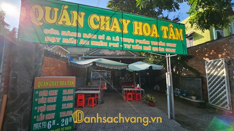 Cơm chay Hoa Tâm - quán chay bình dân Vĩnh Long