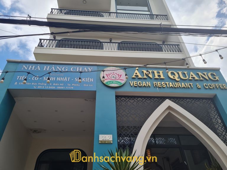 Ánh Quang Vegan Restaurant & Coffee tại Biển Hồ Gia Lai
