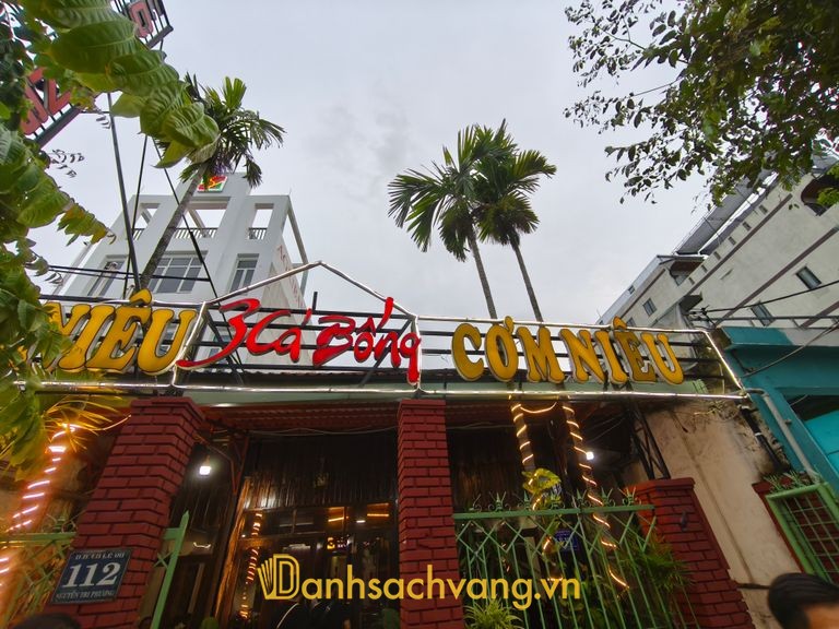 Cơm Niêu 3 Cá Bống - 112 Nguyễn Tri Phương Đà Nẵng