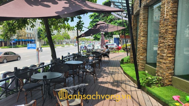 Cơm Niêu Hạ Long Back Coffee tại 160 Hạ Long, Bãi Cháy