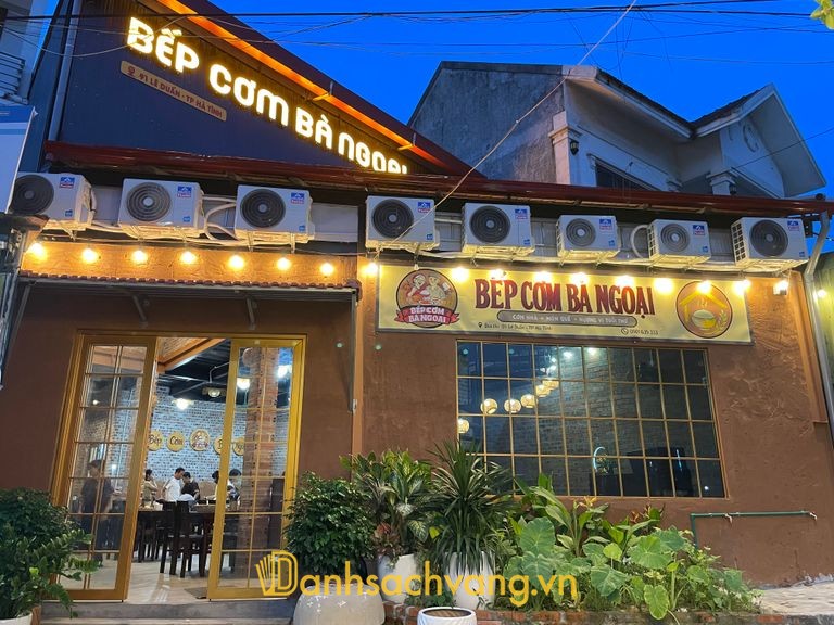 Cơm Niêu Bếp Cơm Bà Ngoại tại 91 Lê Duẩn Hà Tĩnh