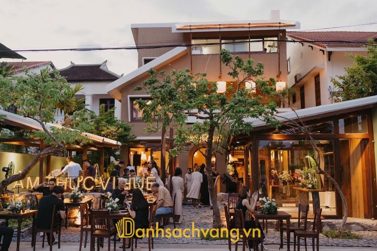 BÁNH GÁNH 2 - Cơm Niêu và Đặc Sản Huế