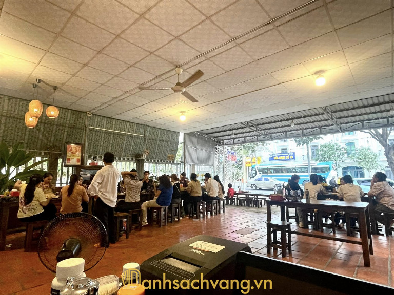 Lẩu Bò Nồi Đất – Đường Trường Chinh, Phường Tân Ninh