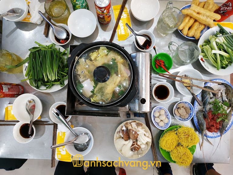 Quán Lẩu Tài Có Vĩnh Long - lẩu cá và lẩu bò truyền thống