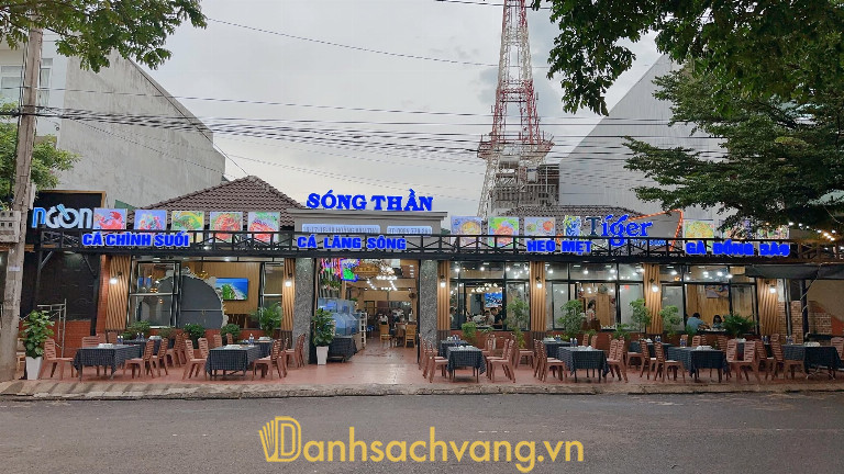 Quán Sóng Thần – 16-19 Hoàng Văn Thái, Phường Tân An