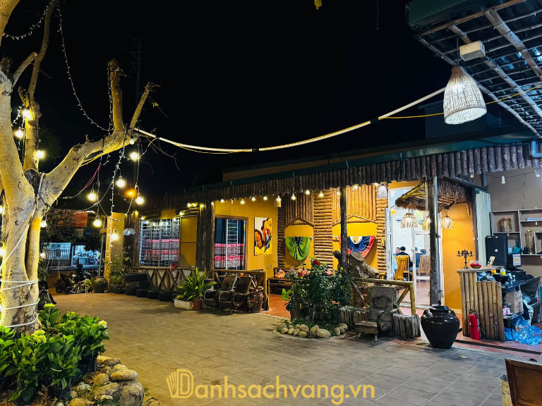 Nhà hàng Truz H'Mông (Tru Mông) – Lò Văn Hặc/13 Trần Quốc Mạnh, Phường Tân Phong
