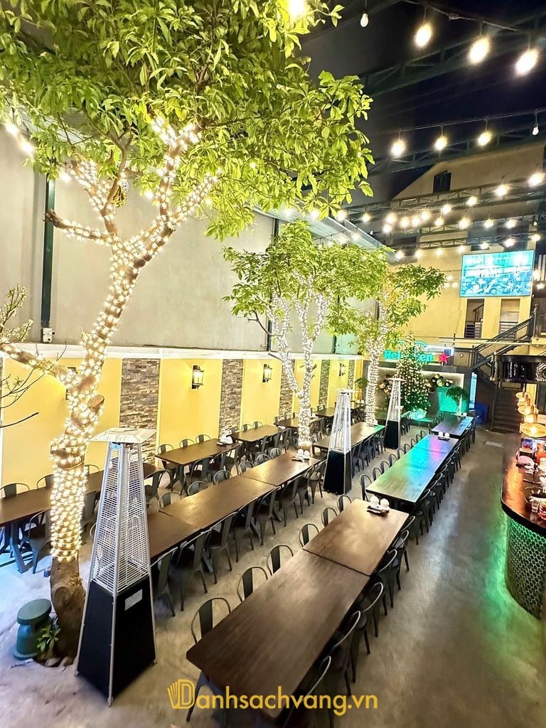 Nhà Hàng Đỏ Beer - quán nhậu tại Hà Nội trên phố Nguyễn Bỉnh Khiêm