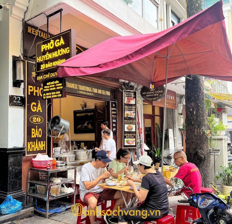 Phở Gà Huyền Hương - quán phở gà ngon ở Hà Nội phố Báo Khánh