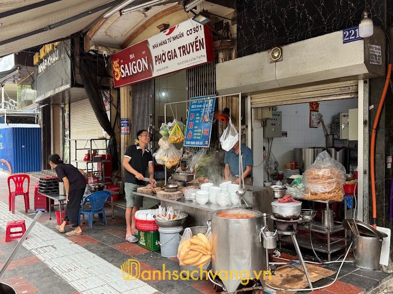 Nhà Hàng Tứ Nhuần - quán phở ngon ở Hải Phòng tại 221 Hai Bà Trưng