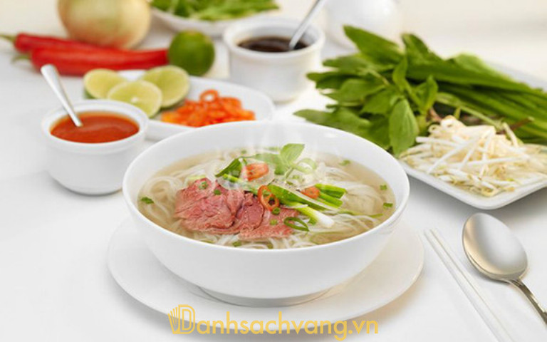 Phở Vinh - quán phở và món nước truyền thống trên đường Chi Lăng Huế
