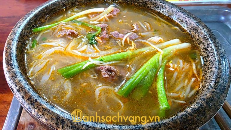 Phở bát đá ngõ 133 Phạm Đình Toái - quán phở ngon ở Nghệ An