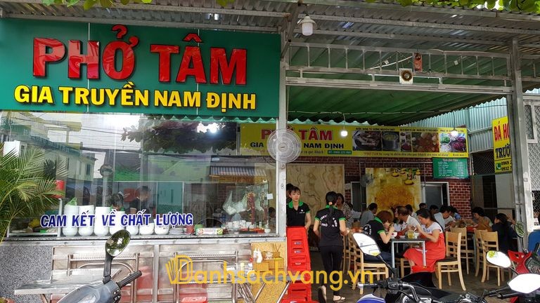 Phở Tâm Gia Truyền Nam Định trên đường Hàm Nghi An Giang