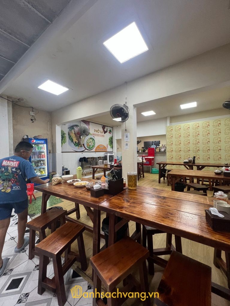 Phở Gà Nguyệt Linh tại 51 Tôn Đức Thắng Long Xuyên An Giang
