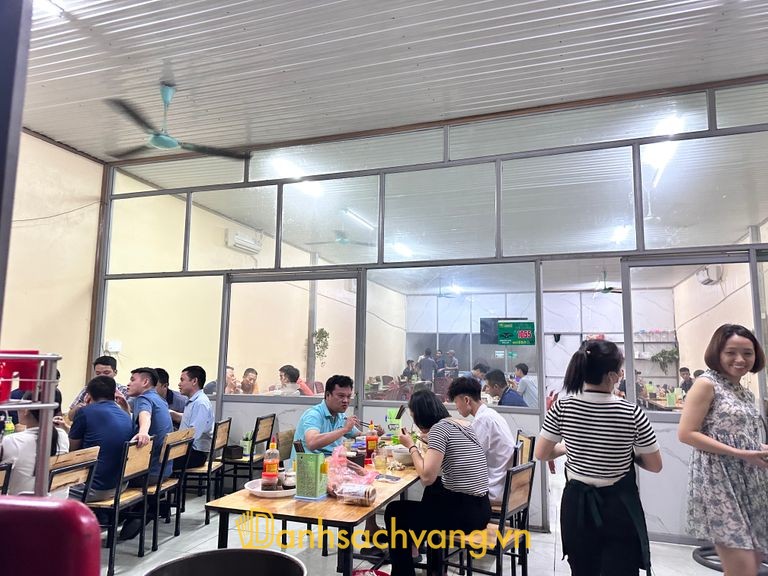 Phở Trang Béo - quán phở gà trên đường Phùng Chí Kiên