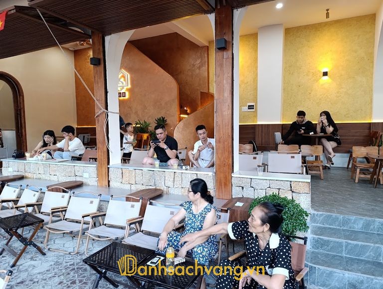 Tea and Coffee Ocha House trên đường Phan Đình Phùng