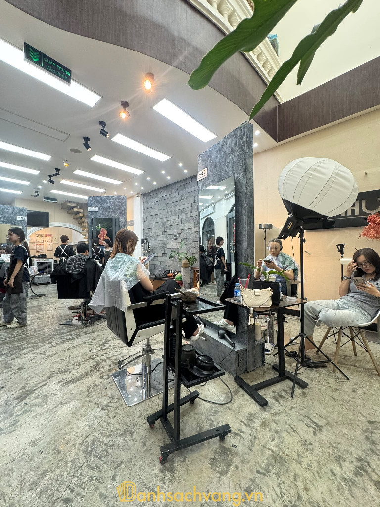 Salon Nhut Ngo – 01, khu Công viên Đài Truyền hình, Phước Hậu