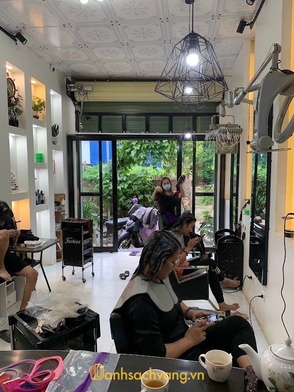 Leo Hair - salon tóc ở Sơn La